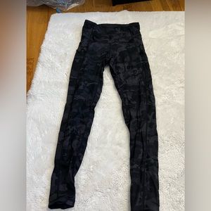 Camo leggings with pockets